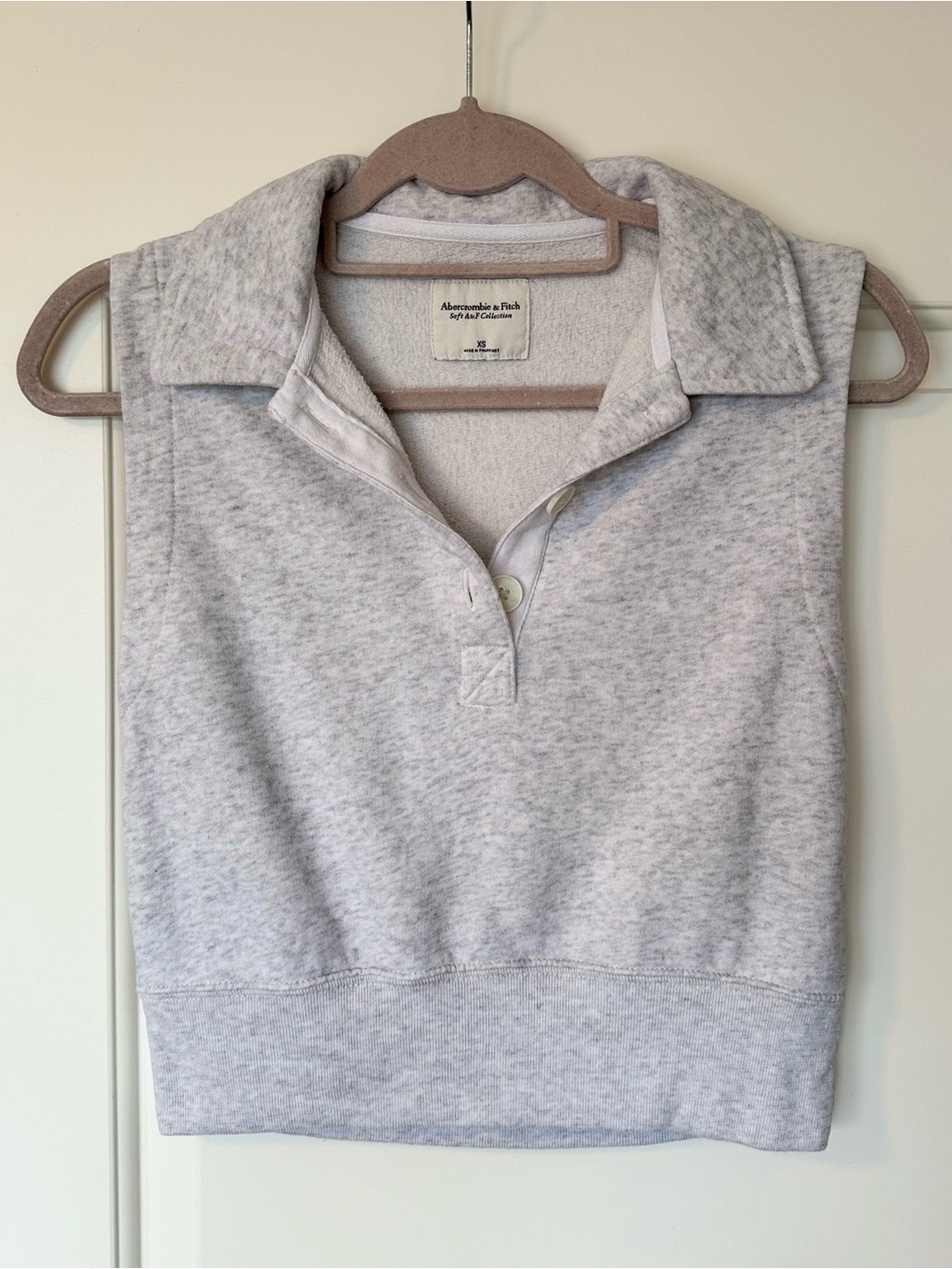 Abercrombie & Fitch Heather Gray Sleeveless Polo Sweatshirt